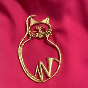 Cat Brooch
